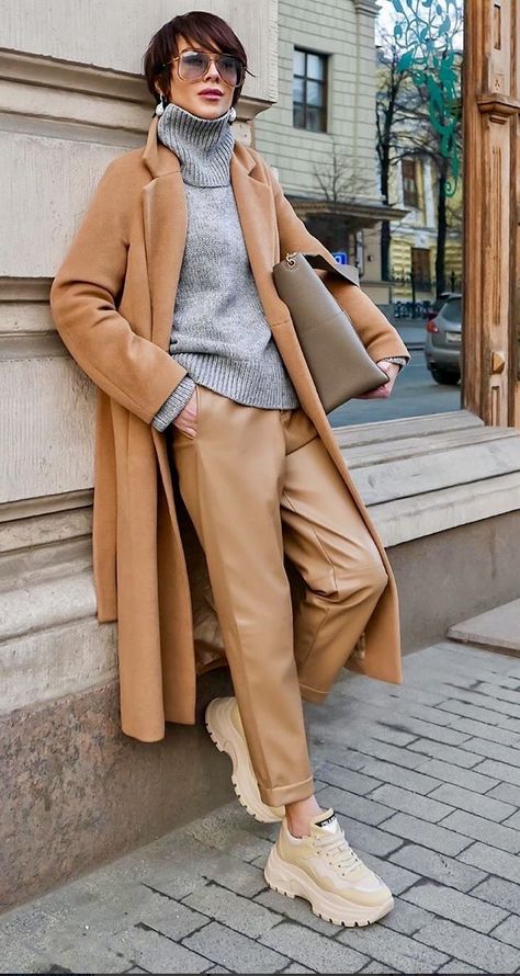 Classic Fashion Looks, Tan Outfit, Classy Winter Outfits, Classic Style Outfits, Winter Fashion Outfits Casual, Style Inspiration Fall, Pinterest Fashion, 가을 패션, Cozy Fashion