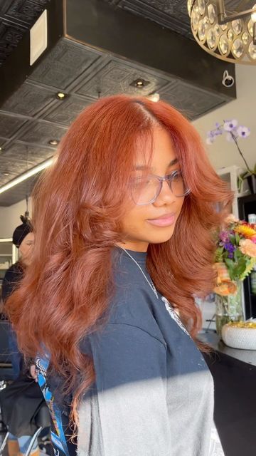 Auburn Hair Color Natural Hair, Ginger And White Hair Black Women, Ginger Blowout Natural Hair, Red Blowout Hair, Ginger Hair Blowout, Natural Hair Curls Black Women, Color Hair For Black Women, Ginger Blowout, Sza Hair Ginger