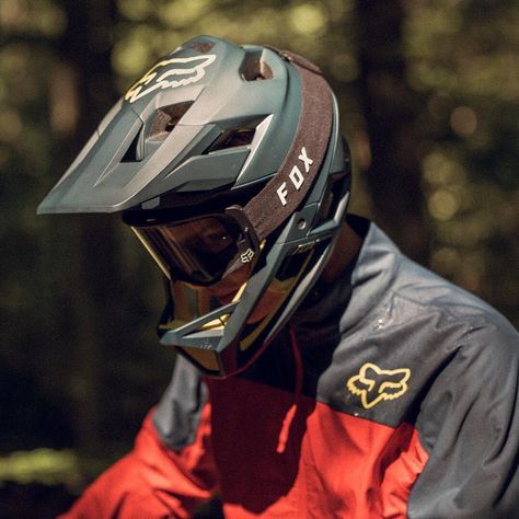 The Official Fox MTB Instagram on Instagram: “The lightest and most breathable full face helmet we have ever created. Tap photo to shop.  #PROFRAME #madeformountainbike #foxmtb” Mtb Helmet, Biking Gear, Cool Bike Helmets, Adrenaline Sports, Dirt Bike Helmets, Mtb Downhill, Mountain Biking Gear, Bike Helmets, Motocross Helmets