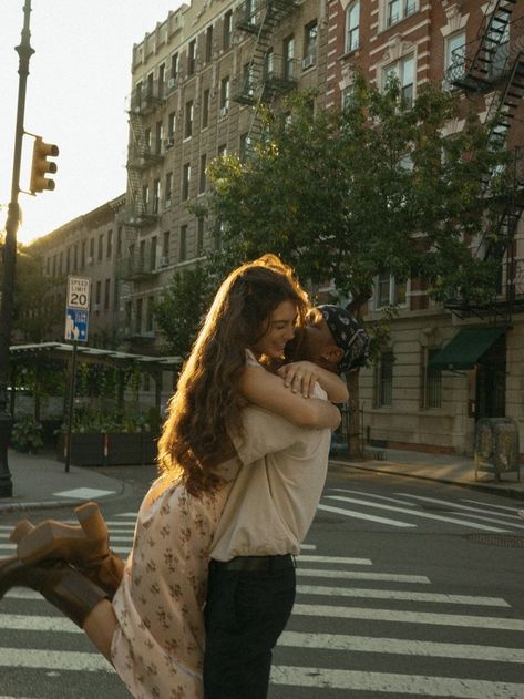 City Couples Photography, Couples Downtown, Couples City, Styled Engagement Shoot, Nyc Photoshoot, City Shoot, Urban Engagement, Instagram Visual, Nyc Summer