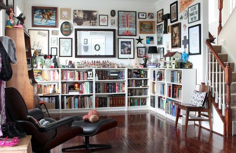 In love with this library Low Bookshelves, Eclectic Gallery Wall, Wall Inspiration, A Beautiful Mess, Cabinet Ideas, Gallery Walls, Beautiful Mess, Eclectic Home, Ideas Living