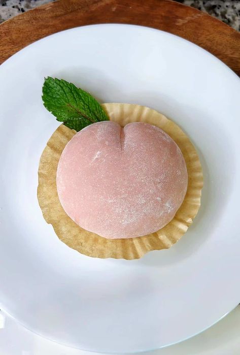 Mochi Skin, Peach Mochi, Quick Meatloaf Recipes, Asian Dessert Recipes, Strawberry Mochi, Asian Dessert, Mochi Recipe, Recipes With Whipping Cream, Peach Jam