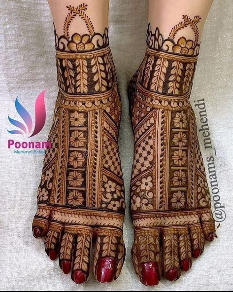 Dulhan Leg Mehendi Design, Bridal Leg Mehendi Designs, Leg Mehandi, Foot Mehndi Design, Leg Mehendi, Leg Mehendi Design, Henna Styles, Peacock Mehndi, Foot Mehndi