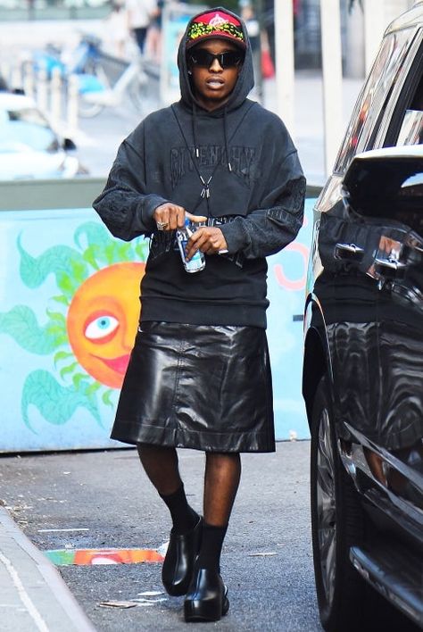 A$AP Rocky: Men in Skirts Asap Rocky Outfits, Men In Skirts, Asap Rocky Fashion, Concert Attire, Pretty Flacko, Leather Kilt, Humor Hilarious, Dad Fashion, Asap Rocky