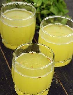 Panha recipe, Indian Home Remedies Recipes Aam Panna Recipe, Guava Drink, Aam Panna, Testy Food, Vegetable Juice Recipes, Mint Drink, Microwave Snacks, Pickle Recipes, Coconut Drinks