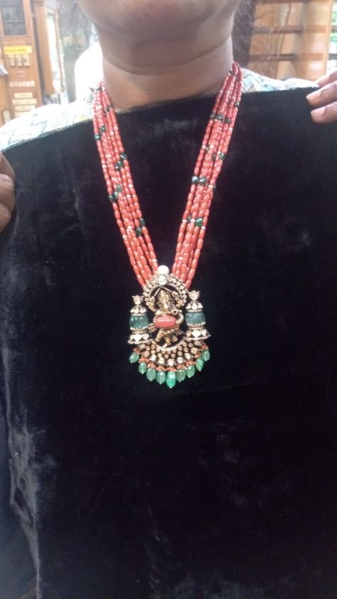 Beads Haram, Ganesha Pendant, Victorian Jewellery, Antique Jewellery Designs, Beaded Necklace Designs, Blouse Designs Silk, Gold Jewelry Stores, Beads Jewellery, Diamond Jewelry Designs