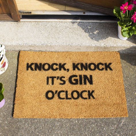 Are you interested in our Gin O Clock Doormat? With our funny doormat gift you need look no further. Front Doormat, Wayfair Uk, Gin O Clock, Guest Bedroom Design, Gym Food, Quirky Home Decor, Coir Doormat, Coconut Fiber, Personalized Door Mats