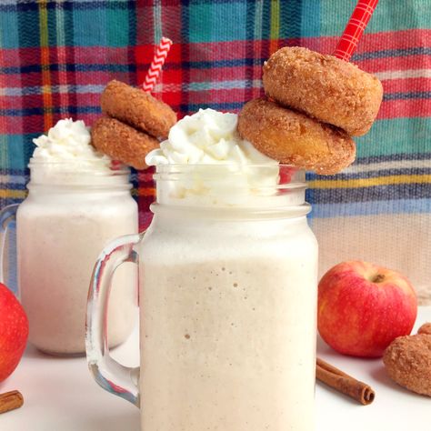 Apple Cider Milkshake, Apple Cider Ice Cream, Fall Milkshakes, Book Retreat, Apple Cider Floats, Coffee Milkshake Recipe, Milkshake Recipe Easy, Apple Cider Drink, Coffee Milkshake