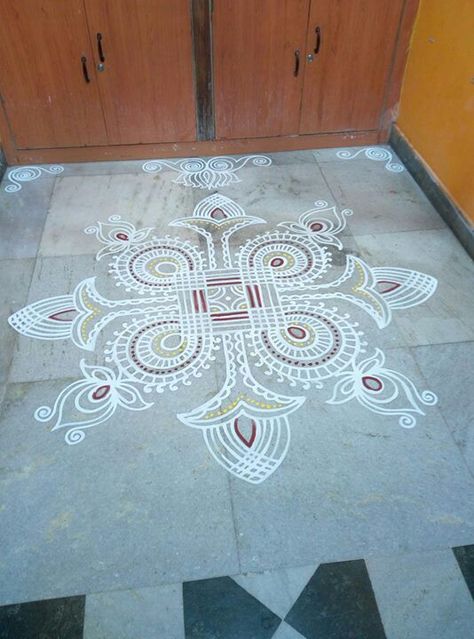 Oil Paint Rangoli On Floor, Oil Paint Rangoli Designs On Floor, Oil Paint Rangoli, Paint Rangoli Designs, Paint Rangoli Designs On Floor, Rajasthani Rangoli, Paint Rangoli, Painting Rangoli Design, Sankranthi Rangoli