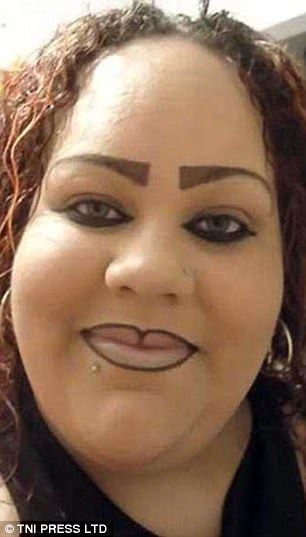 Makeup Gone Wrong, Eyebrow Fails, Bad Eyebrows, Makeup Memes, Makeup Fails, Just Funny, Arched Eyebrows, Makeup Humor, How To Draw Eyebrows