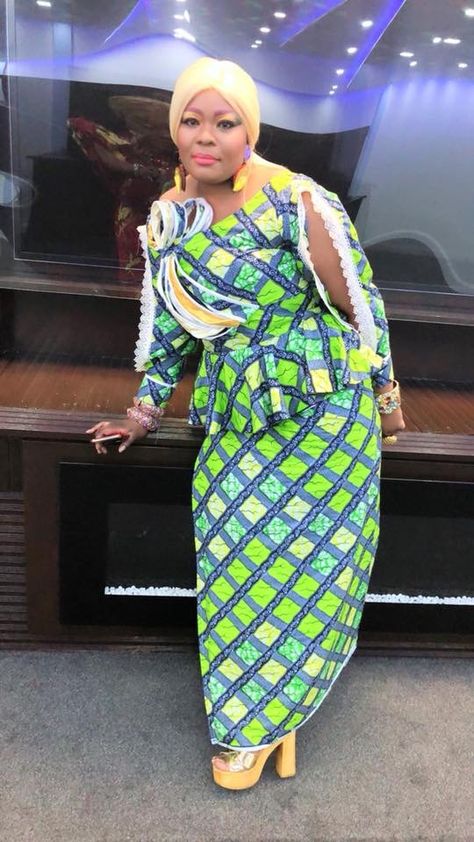 FROM DRC Congolese Women, Best Plus Size Dresses, African Women Dresses, Ankara Skirt Styles, Africa Outfits, Ankara Styles For Women, Trendy Ankara Styles, Ankara Gowns, African Designs