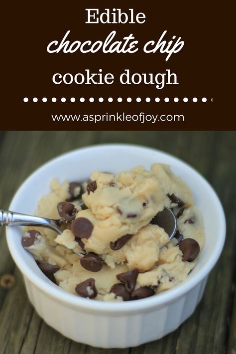 Quick And Easy Things To Bake, Quick Things To Bake, Cookie Dough For Two, Edible Chocolate Chip Cookie Dough, Edible Cookie Dough Recipe, Raw Cookie Dough, Dessert Simple, Cookie Dough Recipes, Baked Cookies