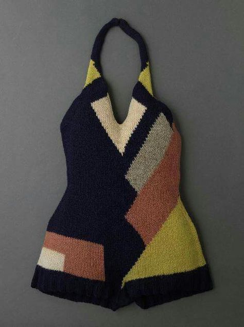 Ready for the summer? Sonia Delaunay, شال كروشيه, Beach Pink, Vintage Swimwear, Vintage Swimsuits, 1920s Fashion, Pink Summer, Mode Vintage, Vintage Knitting