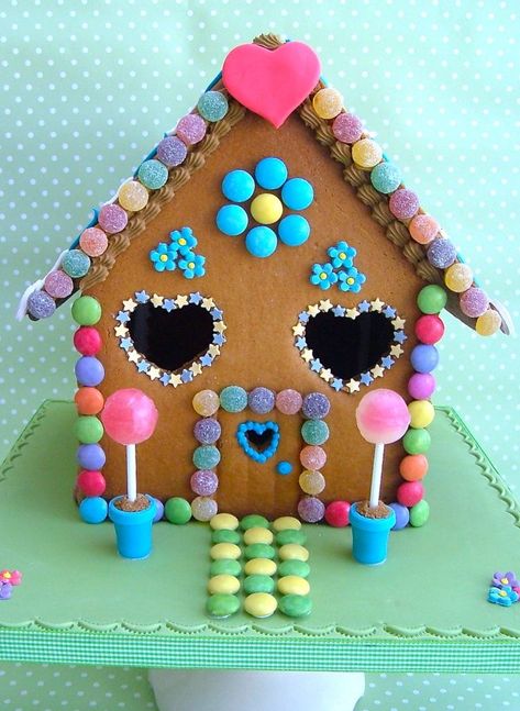 Best Gingerbread House Ideas, Best Gingerbread House, Gingerbread House Making, Hansel And Gretel House, Graham Cracker Gingerbread House, Homemade Gingerbread House, Gingerbread House Ideas, Gingerbread Creations, Cool Gingerbread Houses