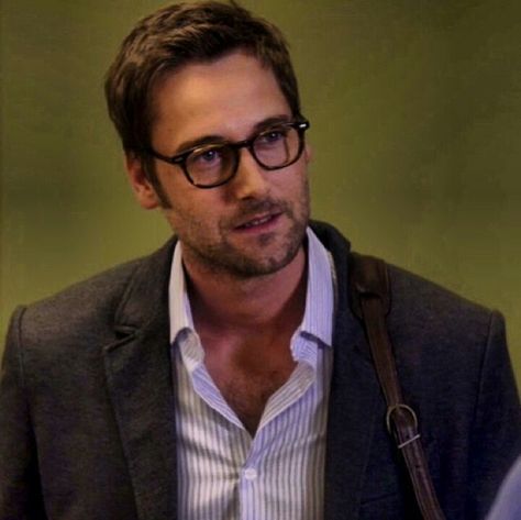 Tom/ The Blacklist Tom Keen, Ryan Eggold, Twitter Header Photos, The Blacklist, Header Photo, Twitter Header, Best Tv, Actors, Let It Be