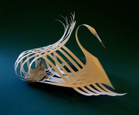 Breathtaking Bird Sculptures Made of Paper or Polymer Paper Sculpture Art, Origami Templates, Typography Photography, Bird Sculptures, Paper Pot, 3d Paper Art, Illustration Typography, Paper Weaving, Photography Architecture