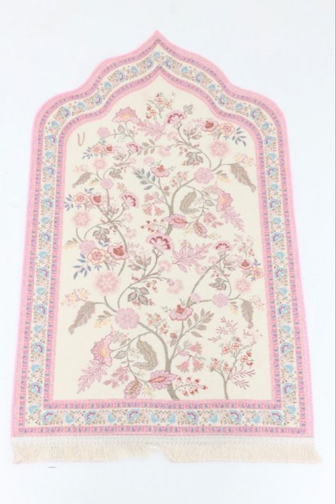 pink prayer mat Prayer Mat Aesthetic, Pink Prayer Mat, Halal Mode, Unrealistic Wishlist, Quran Covers, Prayer Closet, Prayer Mat, Islamic Prayer, Prayer Room