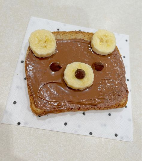 Nutella And Banana Toast, Nutella Toast Aesthetic, Cute Toast Ideas, Bluey Shaped Toast, Banana Toast Aesthetic, Cute Breakfast Ideas Aesthetic, Nutella Toast Ideas, Cute Breakfast Ideas For Kids, Bread Ideas Creative