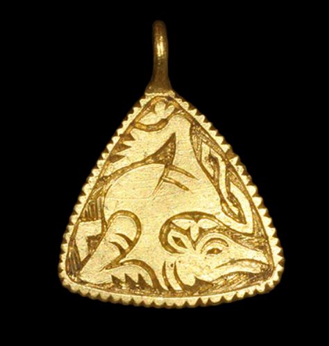 Rune Vichinghe, Saxon History, Anglo Saxon History, Viking Jewellery, Ancient Jewels, Ancient Jewellery, Viking Knit, Early Middle Ages, Historical Jewellery