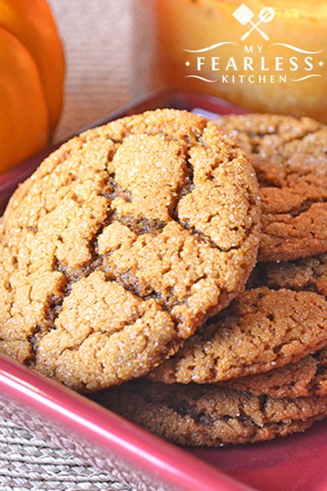 Molasses Cookies from My Fearless Kitchen. There's no need to wait for fall to make these amazing Molasses Cookies! Who says these flavors are only for one season anyway? You'll love these easy cookies for a simple snack anytime. #cookies #molasses #easyrecipes Sorghum Molasses Recipes, Sorghum Cookie Recipe, Sorghum Syrup Recipes, Sorghum Cookies, Cookies Molasses, Sorghum Recipes, Fall Yummies, Sorghum Syrup, Lobster Bisque Soup