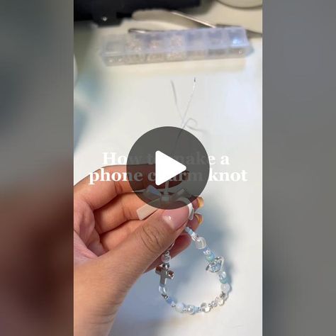 Phone Keychain Tutorial, How To Tie A Phone Charm Knot, Phone Charm Knot Tutorial, How To Tie A Phone Charm, How To Make A Phone Charm, Phone Charm Tutorial, Jewelry Tiktok, Beaded Things, Knots Tutorial