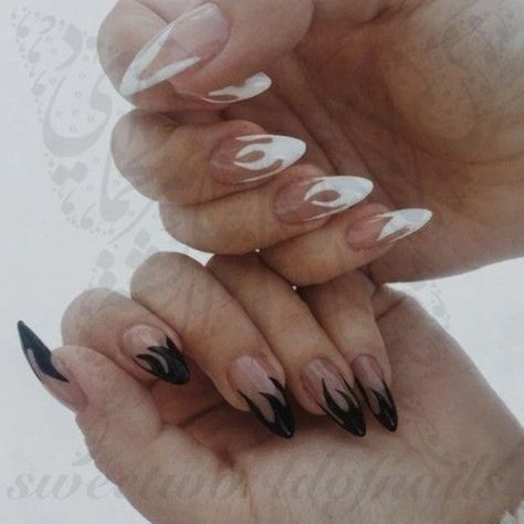 Flame Nail Art Nail Stickers Flame Nail Art, Edgy Nails, Grunge Nails, Minimal Nails, Short Acrylic Nails Designs, Acrylic Nails Coffin, Minimalist Nails, Dream Nails, Fire Nails