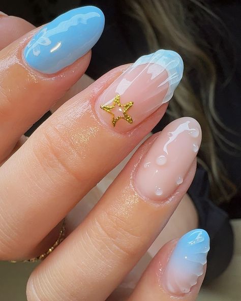 Beach Nails Starfish, Blue Seashell Nails, Blue Sea Nails, Aqua Nails Design Ideas, Sea Blue Nails, Sea Inspired Nails, Blue Ocean Nails, Nails Seashell, Almonds Nails