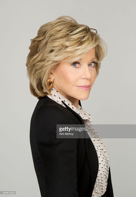 Short Layered Haircuts For Curly Hair, Jane Fonda Hairstyles, Short Layered Haircuts, Mom Hairstyles, Short Hair Over 60, Jane Fonda, Penteado Cabelo Curto, November 13, Short Hair With Layers