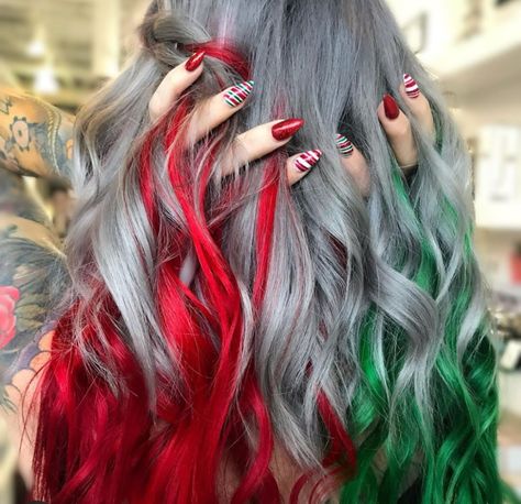 Hair Color Ideas Black Hair, Christmas Hair Color Ideas, Christmas Hair Color, Holiday Hair Color, Christmas Hairstyle, Festive Hair, Split Dye, Hair Colour Design, Split Dyed Hair