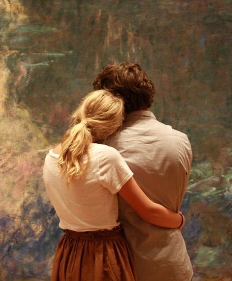 Sep 17, 2020 - A couple admires the color and texture of Monet’s Water Lilies at MoMA, New York Lev Livet, Monet Water Lilies, Fotografi Vintage, Atomic Age, 인물 드로잉, Photo Vintage, Dieselpunk, Water Lilies, Pablo Picasso