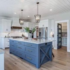 Top 60 Best Rustic Kitchen Ideas - Vintage Inspired Interior Designs Kitchen Cabinets And Backsplash, Modern Farmhouse Kitchen Cabinets, Island Kitchens, Kitchens Ideas, Interior Design Minimalist, Decorating Kitchen, Blue Kitchen Cabinets, Organizer Kitchen, Organization Kitchen