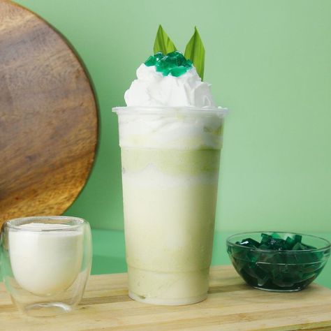 Make your buco pandan milk shake business with inJoy! Check out other milk shake flavors through https://doxo.com.ph/product/ Buko Shake, Shake Drink, Shakes Drinks, Drink Photography, Cake Photography, Milk Shake, Cake Cookies, Glass Of Milk, Food Photography