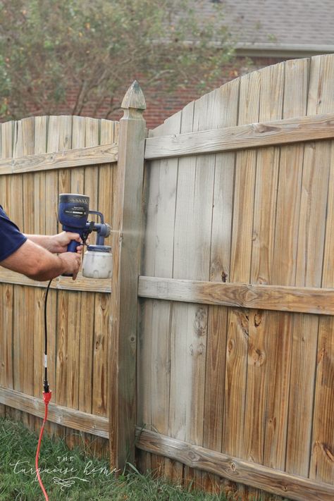 This inexpensive paint sprayer is awesome!! How to Paint a Wood Fence the Easiest and Fastest Way! Take a minute to CLICK the link and access hundreds of other tutorials, tips and ideas for DIY home projects. This site is a MUST for any DIYer. Painted Wood Fence, Fence Paint Colours, Best Paint For Wood, Patio Fence, Fence Styles, Diy Fence, Fence Paint, Fence Decor, Paint Sprayer