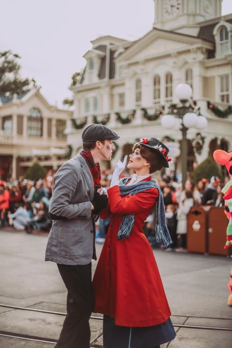 Mary Poppins Disneybound, Mary Poppins Hair, Mary Poppins 2018, Mary Poppins Musical, Mary Poppins And Bert, Mary Poppins 1964, Mary Poppins Costume, Holmes Movie, Oz Movie