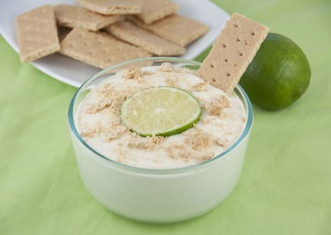 Key Lime Dip - dip that can be ate with graham crackers, fruit, or anything you like dipped in key lime (even little powdered sugar donuts, but then it's not so healthy, huh?!) Lime Treats, Key Lime Dip, Key Lime Pie Dip, Lime Dip, Key Lime Recipes, Dessert Dip Recipes, Pie Dip, Fruit Dips Recipes, Key Lime Juice