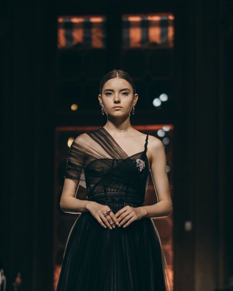 J’Aime, Gem Dior: Victoire de Castellane Celebrates 20 Years of Dior Jewelry in Venice - Vogue Victoire De Castellane, Dior Dress, Chanel Tweed, Dior Jewelry, Glamour Dress, Masquerade Ball, Antique Lace, Dream Dress, Cut And Color