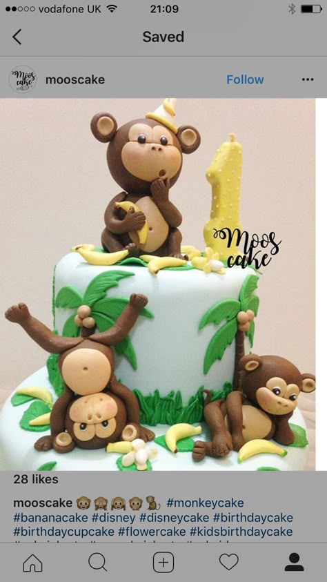 Monkey And Banana Cake, Wild One Cake Ideas, Monkey Theme Cake, Banana Birthday Cake, Safari Theme Cake, Fondant Monkey, Monkey Birthday Cakes, Banana Birthday, Birthday Cale