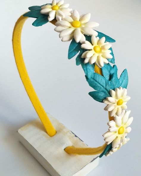 Polymer Clay Headband, Clay Business, Clay Hair, Daisy Headband, Geometric Hair Clip, Crochet Needle, Poly Clay, Fabric Flowers Diy, Belt Design