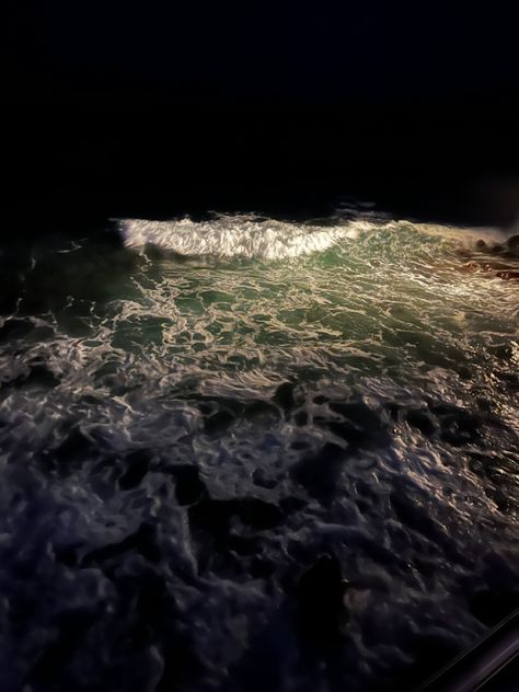 Ocean At Night, Beach At Night, Cora Reilly, Night Scenery, Pretty Landscapes, Night Vibes, Sendai, Night Aesthetic, Nature Aesthetic