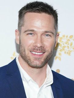 Canadian actor and singer, Luke Macfarlane is popular for playing Scotty Wandell on the ABC television drama Brothers & Sisters, RAC Agent D'avin Jaqobis on the Space television science fiction series Killjoys. Also, he is well-known for the romantic lead in a number of Hallmark Channel Christmas movies. Luke Mcfarlane, Michael Urie, Hallmark Actors, Luke Macfarlane, Hallmark Channel Christmas Movies, Painted Daisies, Hallmark Mysteries, Holiday Movies, Science Fiction Series