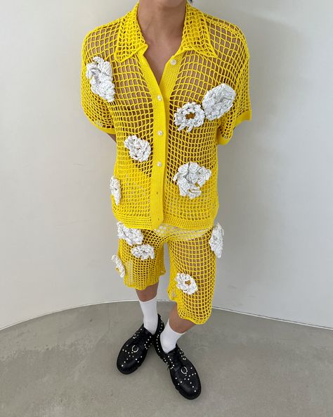 #LEJE #CROCHET Knitting Machine Tutorial, Crochet Couture, Crochet Men, Men Crochet, Crochet Top Outfit, Yellow Crochet, Fitting Room, Queer Fashion, Mens Fashion Smart