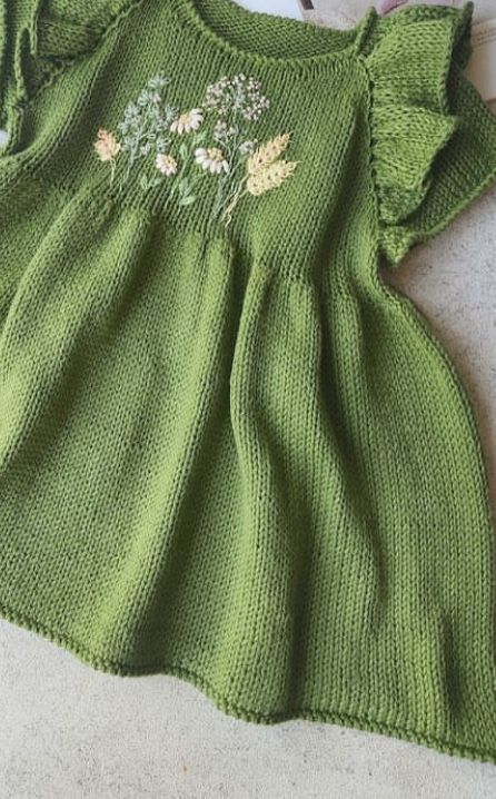 Knit For Baby, Knit Baby Clothes, Knitted Baby Dress, Baby Jackets Pattern, Crochet Baby Girl Dress, Knit Dress Pattern, Clothes Embroidery Diy, Knit Baby Dress, Crochet Baby Cardigan