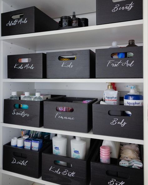 Deodorant Organizer, Feminine Products Storage, Kitchen Storage Labels, Bathroom Organization Storage Bins, Bathroom Organization Labels, Laundry Products Storage, Home Edit Labels, Toiletry Closet Organization, Supplements Storage Ideas