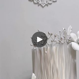 5.3K reactions · 340 shares | As per request. This is it. A quick video tutorial how to make this 2 tier pleat cake design using wafer paper with edible flowers by Ross Paris Cakes. #rosspariscakes #rossparis #cakesoffacebook #bespokecake #bespokecake #cakesinstyle #cakesofinstagram #cakesoffacebook #cakedecorating #cakestagram #cakestyle #weddingcake #wedding #cake #cakes #caketok | Ross Paris | Ross Paris · Original audio Wafer Paper Wedding Cake, Wafer Paper Tutorial, Wedding Cake Tutorial, Paris Cakes, Wafer Paper Cake, Edible Paper, Fashion Cakes, Wafer Paper, Cake Videos