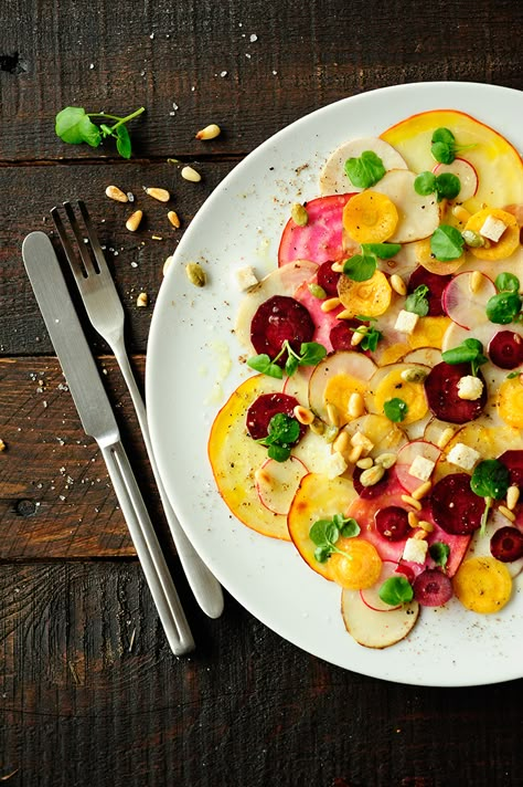 Beetroot Carpaccio, Carpaccio Recipe, Miso Dressing, 21 Diner, Artichoke Recipes, Raw Vegetables, Vegetable Seasoning, Recipes Appetizers, Gazpacho