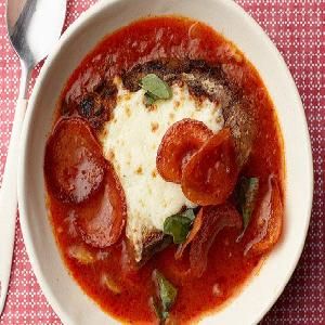 Pepperoni Soup, Pizza Soup Recipe, Stews Recipes, Pizza Soup, Best Soup, Hearty Beef Stew, Victoria House, Creamy Corn, Best Soup Recipes