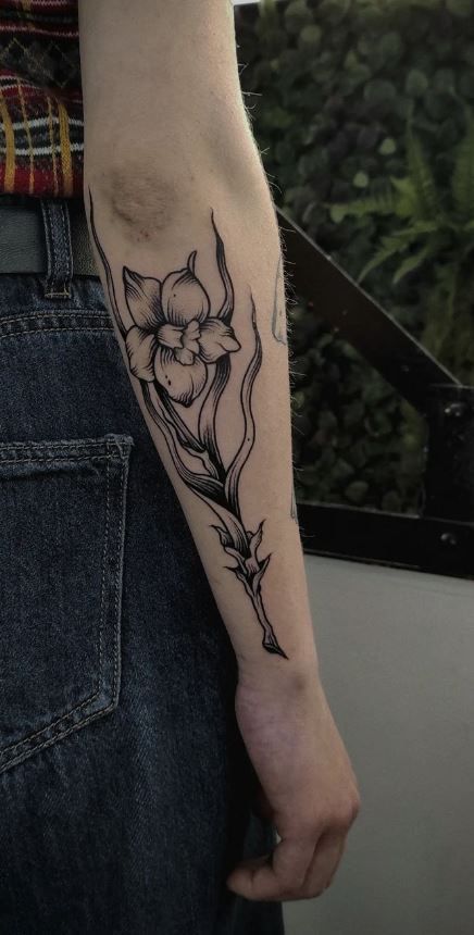 Narcissus Tattoo Myth, Narcissus Flower Tattoo Color, Narcissus Flower Tattoo, Narcissus Tattoo, Narcissus Flower Tattoos, Flower Tattoos Ideas, Tattoos 2024, Mystical Tattoos, Tattoo Me