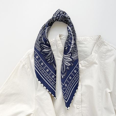 🔔 New In | Classic symmetric pattern silk bandana scarf for all, available in timeless navy blue and refreshing matcha green. Meticulously crafted with the finest silk twill, ensuring a lasting addition to your year-round wardrobe. #LuluLaneUK #littleluxies #silklovers #neckerchief #bandanabib #TimelessTunes #navybluewedding #dapperstyle #giftforwife #giftforhusband #giftforhimidea #SophisticatedStyle #concertnight #datenightoutfit #weddingguestoutfit #preppystyle #mothersdaygiftideas #summe... Blue Matcha, Pattern Scarf Silk, Round Wardrobe, Silk Headscarf, Silk Bandana, How To Wear A Scarf, Dapper Style, Navy Blue Wedding, Scarf For Women