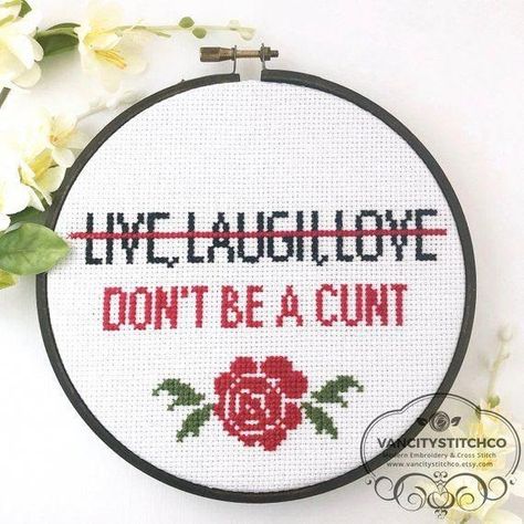 Funny Embroidery Patterns, Ge Aldrig Upp, Feminist Wall Art, Funny Embroidery, Funny Cross Stitch Patterns, Subversive Cross Stitch, Easy Cross, Cross Stitch Funny, Stitching Art