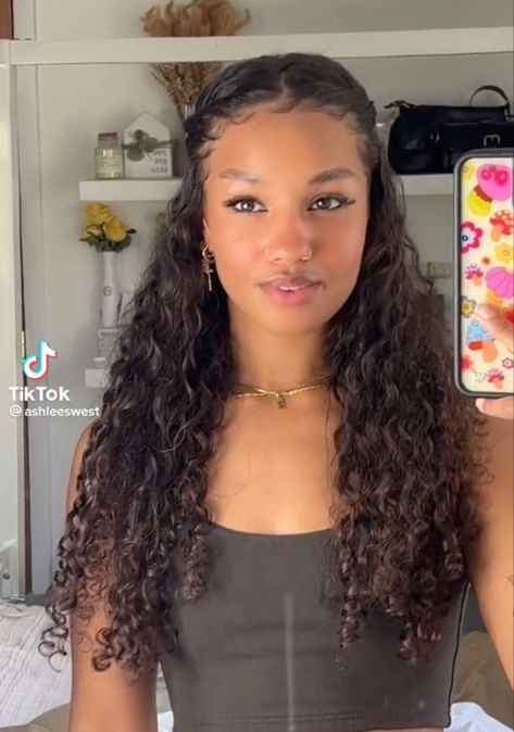 Twists Half Up Half Down, Curly Half Up Half Down Braid, Curly Hairstyles Half Up Half Down Curls, Track Hairstyles, Curly Hair Accessories, Natural Hair Bun Styles, Curly Hair Braids, Mixed Curly Hair, Bella Hair